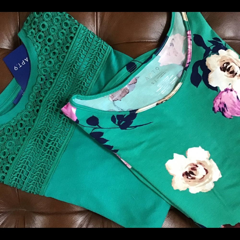 Two APT.9 Kelly Green Women’s Tops!